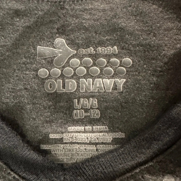 bundle of 4 girls Old Navy shirts - Picture 10 of 10